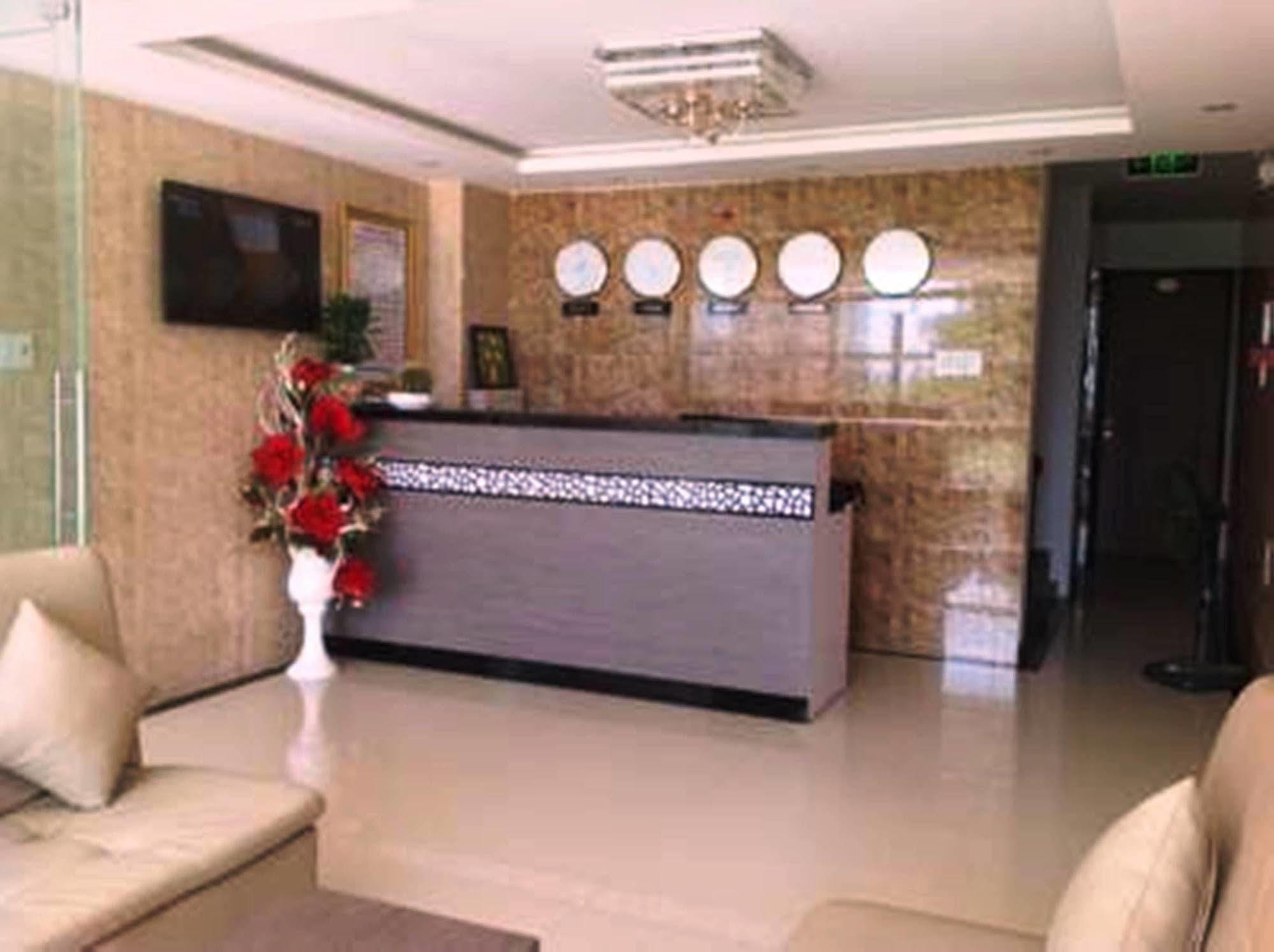 Besea Hotel Дананг Екстериор снимка